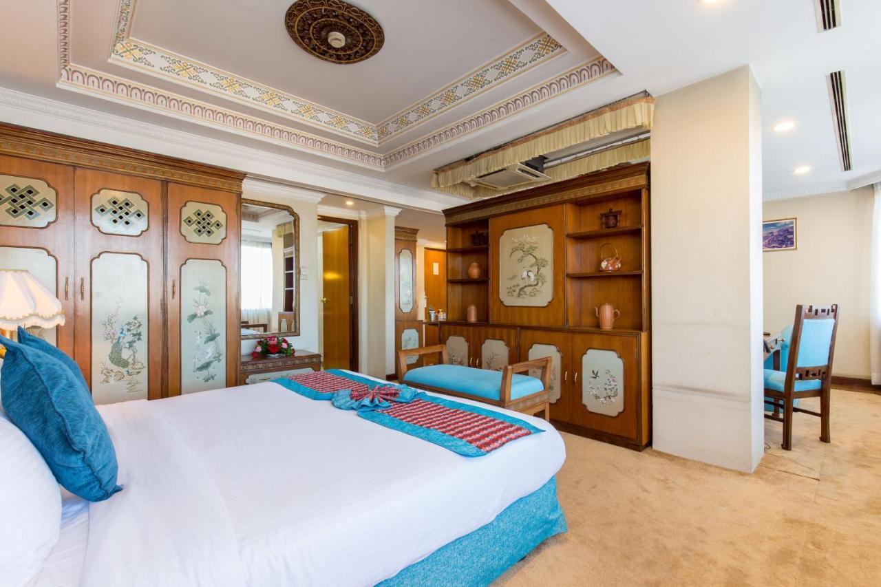 Hotel Le Himalaya Катманду Экстерьер фото